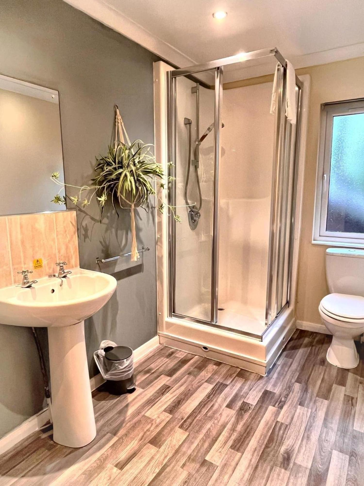 Welsh Villa-Hot Tub-Tenby-Carmarthen-Forestsetting Exterior foto